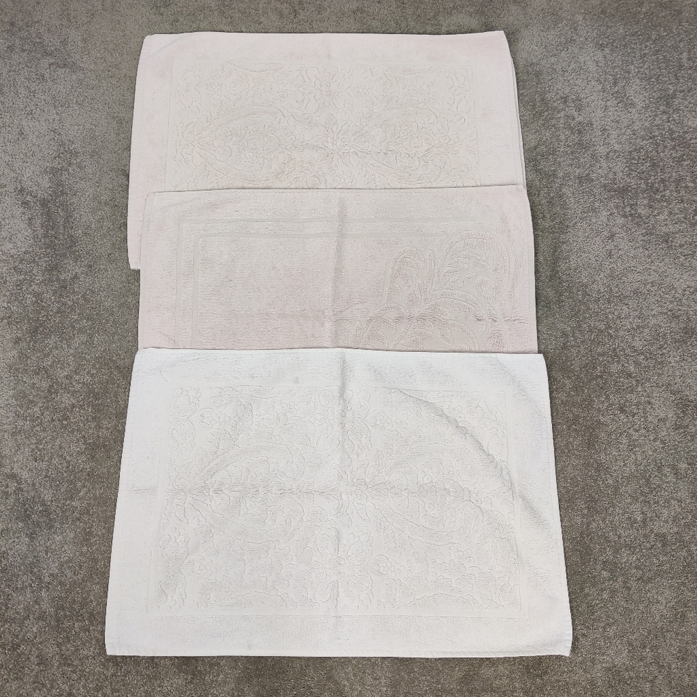 Classic Embossed Bath Mat Set - Neutral Tones Set of 4 Cotton
